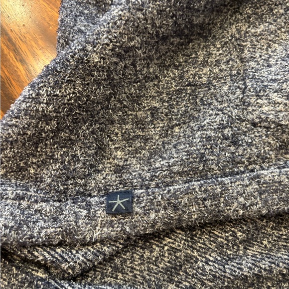 Barefoot Dreams Pebble Beach Hooded Pullover - Picture 5 of 5